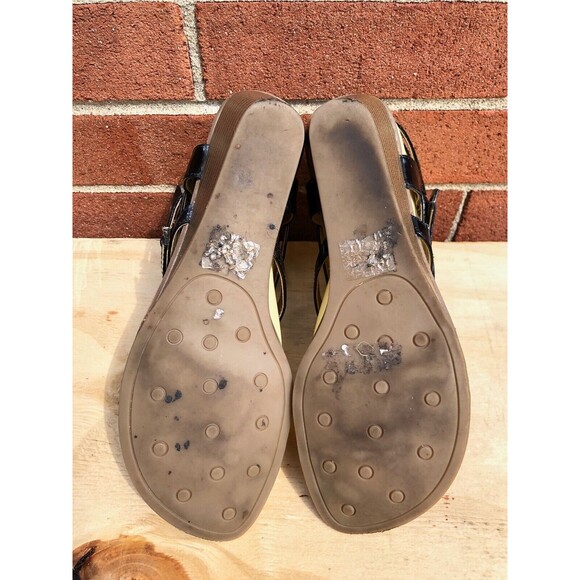 Madden GirL Wafflee  Black Synthetic Gold buckle Wedged Heels Sandals size 7.5 - Picture 8 of 8